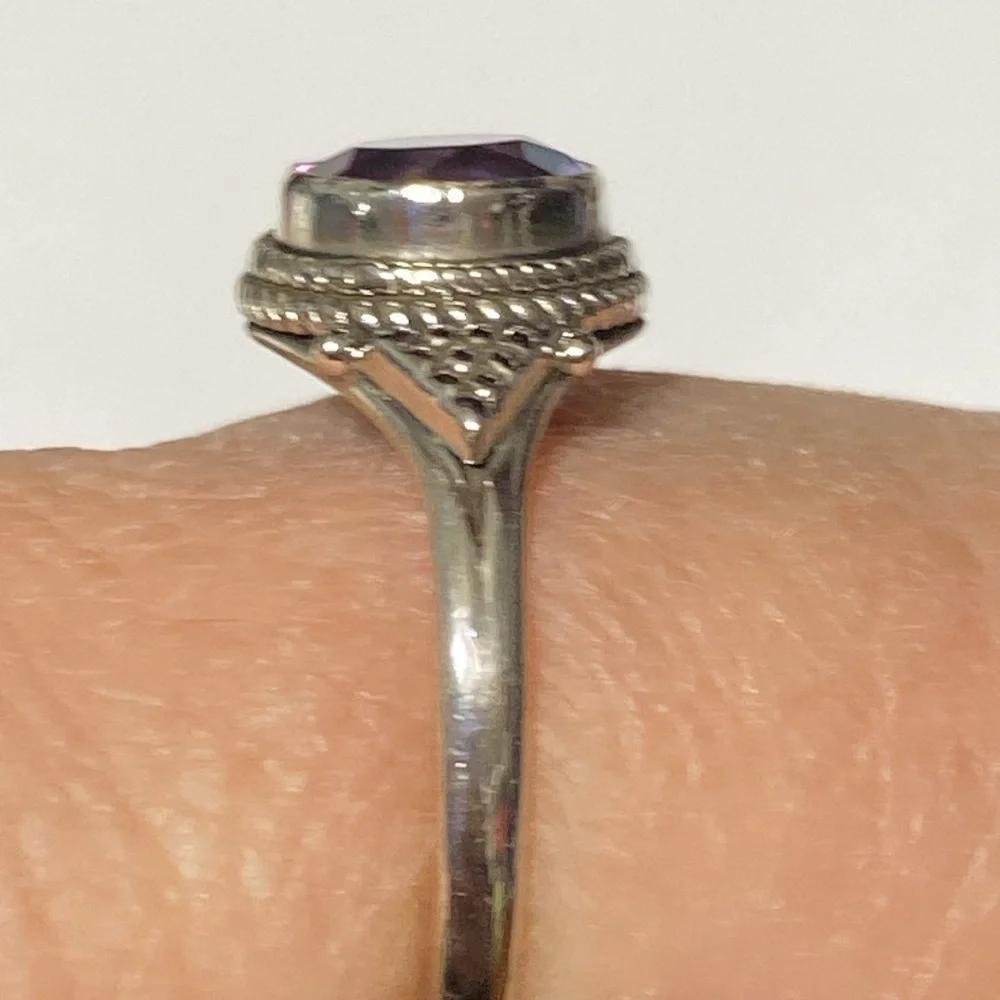 925 silver facated round amethyst stone ring size 8 1/2.